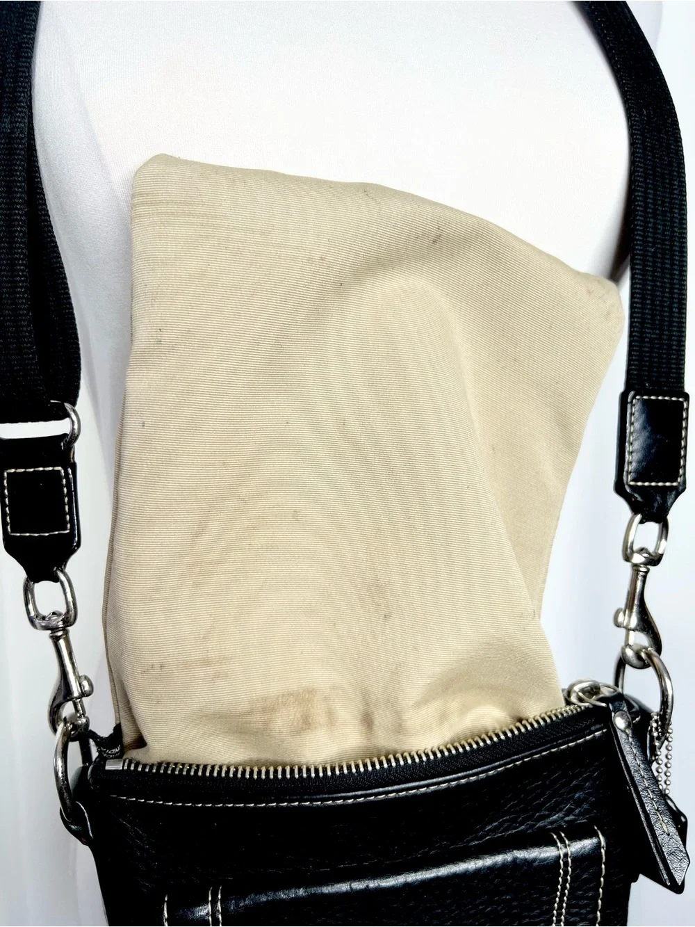 Coach Legacy Swingpack Crossbody Bag Black Pebbled Leather Y2K